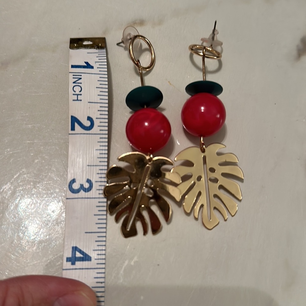 Statement earrings - Picture 3 of 3